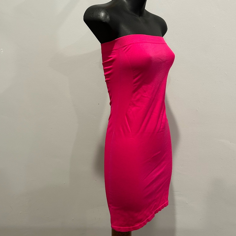 DressPink - Picture 2 of 2